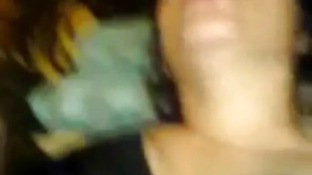 สุดยอดสาว busty วีดีโอ โป้ ว Priya Anjali Rai ให้การนวดไก่