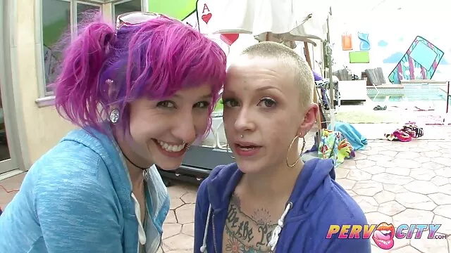 Kacey Jordan กำลังมีชู้กับเพื่อนบ้านที่แต่งงานแล้วของเธอ ดู วีดีโอ โป้