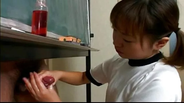 เพื่อนเงี่ยน fucks ค ริ ป วีดีโอ โป้ แฟนสาวอินเดียของเขา Tina